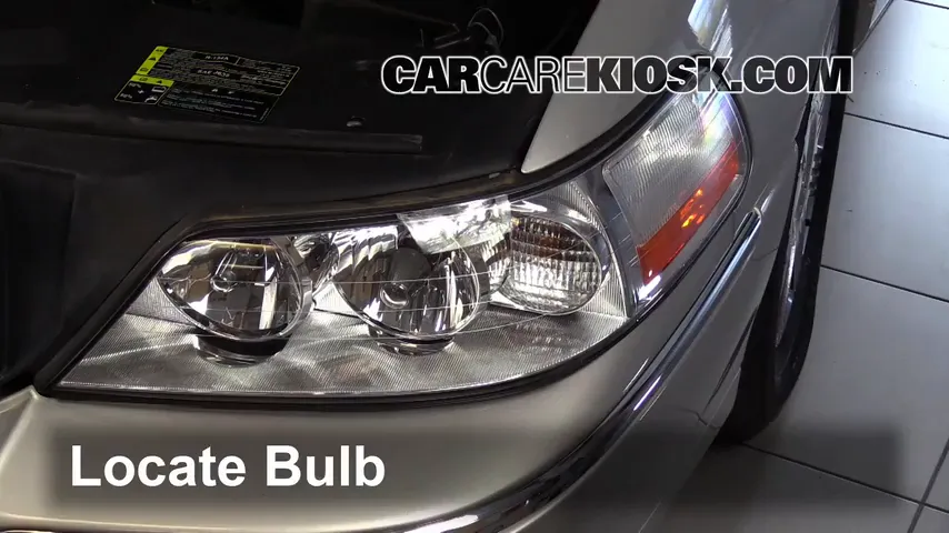 2003 Lincoln Town Car Cartier 4.6L V8 Lights Headlight (replace bulb)